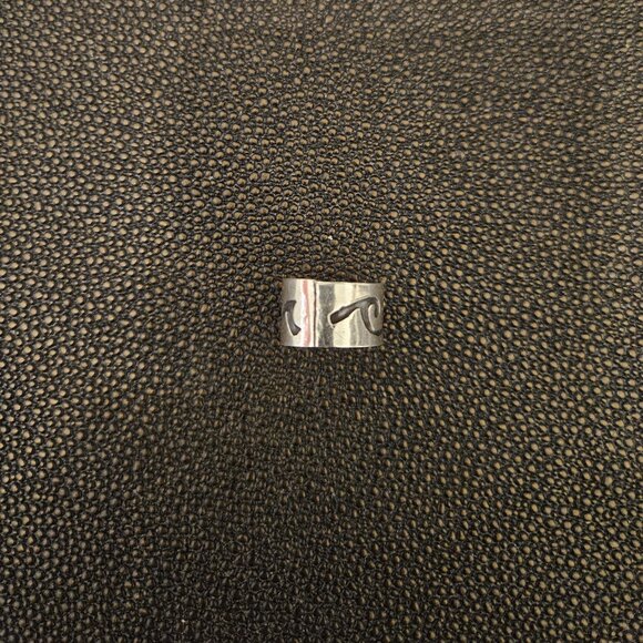 NEW STERLING SILVER BAND RING ENGRAVED WITH BLACK OCEAN WAVE LINES -WOMEN SIZE 4 - Picture 5 of 11